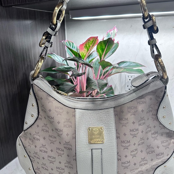 MCM White and Tan Hobo Bag with Monogrammed Design - Picture 15 of 15